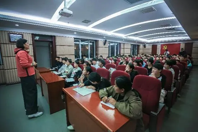 怎样制作一份图文并茂的篮球规则指南?_0
